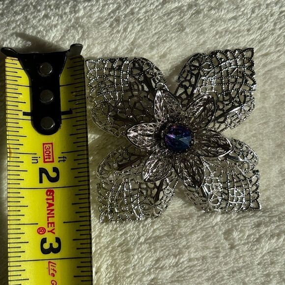 Flower Rhinestone Center Filigree HUGE Vintage Silver Brooch Gorgeous - Picture 4 of 5